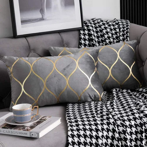 Vista 22 de DEZENE Fundas de almohada decorativas de terciopelo dorado de 22 x 22 pulgadas: paquete de 2 fundas de almohada cuadradas decorativas para Negro