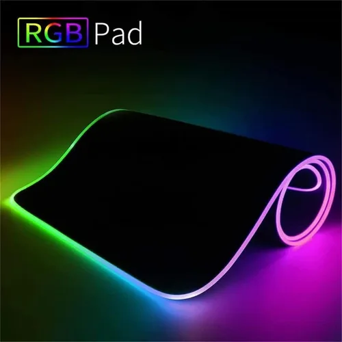 Vista 3 de Alfombrilla de mouse LED de anime para mouse de color blanco, accesorios de escritorio, alfombrilla de mouse RGB para juegos de escritorio