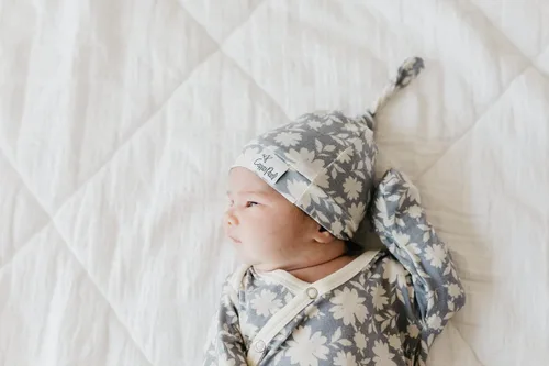 Vista 3 de Copper Pearl Baby Beanie Hat Top Knot