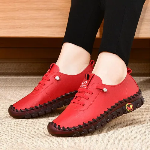 Vista 3 de AngryMonkey Mocasines planos de cuero para mujer, hechos a mano, antideslizantes, buen soporte de arco, transpirables, parte inferior suave