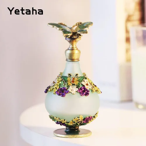 Vista 5 de Yetaha Botella de perfume de mariposa antigua, botella de decoración de flores rellenable, botella de cristal esmaltada con joyas para el día de San