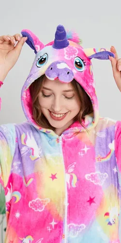 Vista 4 de NewPlush Pijama unisex de unicornio para adultos, mujeres y hombres, mameluco de cosplay de animales