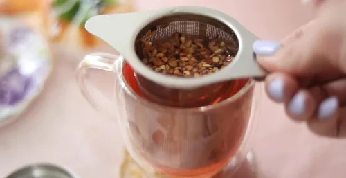 Vista 3 de Teabloom Infusor de té suelto universal con tapa/plato de doble propósito, se adapta a tazas, tazas, teteras - La elección del conocedor del té - Té