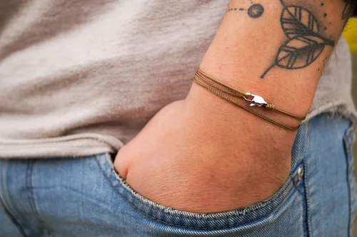 Vista 21 de Made by Nami Nautical Rope Bracelet for Men Waterproof & Adjustable Wrap String Bracelets with Snap Hook Gift for Him