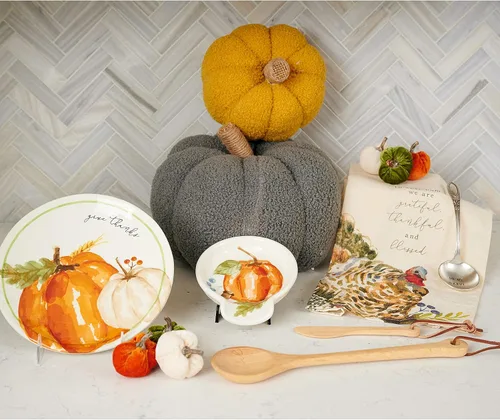 Vista 5 de Mud Pie, Gris, decoración de calabaza fáblica de oveja grande, 10 x 10 pulgadas de diámetro
