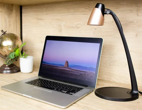 Vista 3 de PureOptics LED Lámpara de escritorio LED moderna, 3.5W, oro rosa (VLED1814-BD)