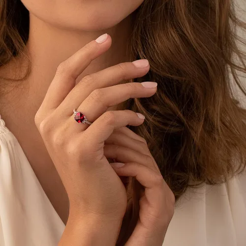 Vista 2 de Peora Anillo de rubí creado para mujer, oro blanco de 14 quilates con topacio blanco auténtico, diseño de 3 quilates con corte de cojín de 0.315in