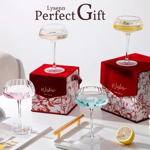 Vista 6 de Lysenn Juego de Copas Coupe de 4 - Copas de Martini Premium Sopladas a Mano - Perfectas para Cóctel y Champán – 8.45 oz, Transparentes Elegant