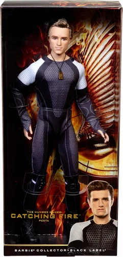 Vista 6 de Barbie Coleccionista Los Juegos del Hambre: Catching Fire Peeta Mellark Doll