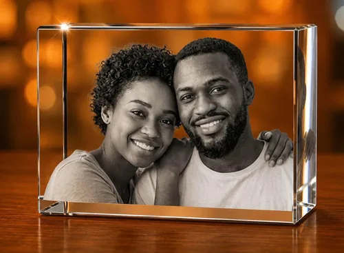 Vista 18 de Marco de Fotos Personalizado de Cristal 3D Rectangular Pequeño (Horizontal) – Premium: Base LED Multicolor, Envoltorio para Regalo y Tarjeta 3D