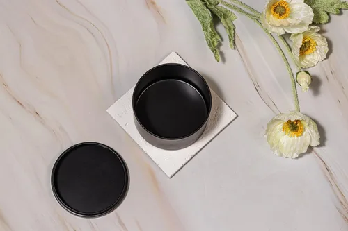 Vista 5 de Aroparc Latas para velas de 8 onzas con tapas, paquete de 24 tarros redondos de metal sin costuras, recipientes vacíos a granel para bricolaje Negro
