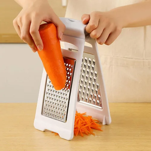 Vista 2 de UPKOCH Rallador de queso de mano, rallador de cocina de acero inoxidable con asa, cortador de frutas de doble cara, triturador manual de verduras