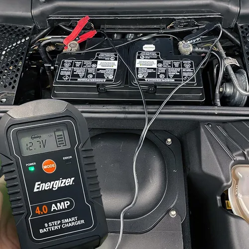 Vista 8 de ENERGIZER Cargador automático de 4 amperios, 6 V/12 V, mantenedor de batería inteligente de 9 pasos, cargador de goteo con pantalla LCD