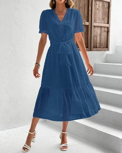 Vista 2 de BTFBM Vestido midi bohemio de verano 2023 para mujer, manga corta, cuello en V, punto suizo, cinturón, cintura alta, volantes, escalonado