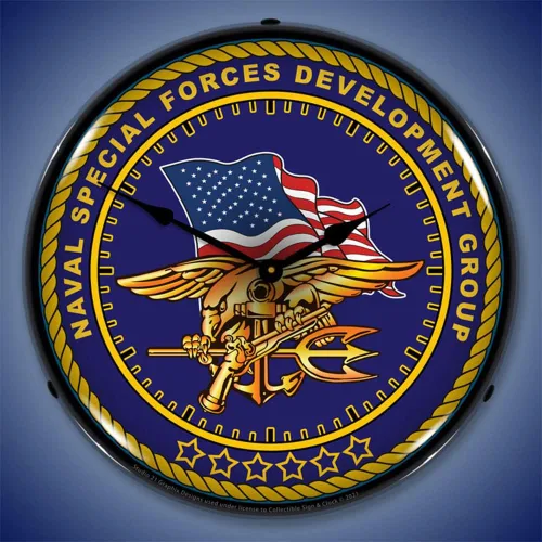 Vista 2 de Navy Seals - Reloj de pared LED, diseño de parche militar, iluminado de 14 pulgadas