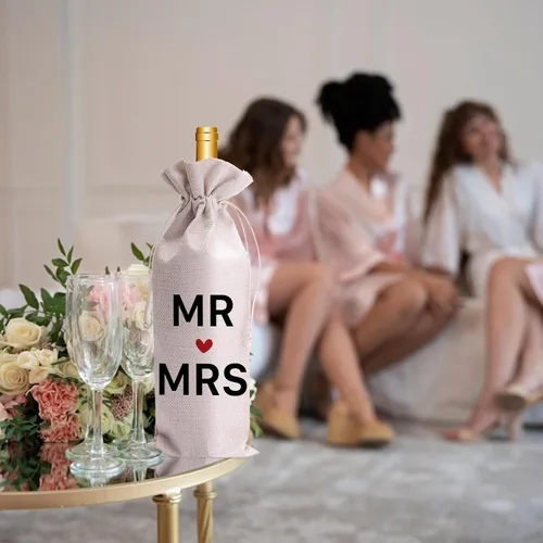 Vista 3 de Wedding Wine Bag for Mr & Mrs 2026 Reusable Champagne Bottle Holder, Anniversary & Bridal Shower Gift, Elegant Keepsake for Couples