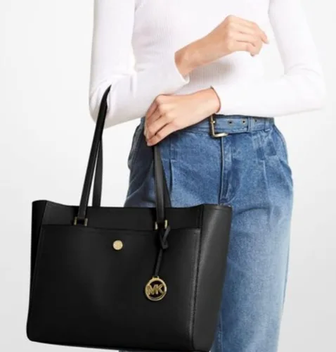 Vista 4 de Michael Kors Maisie - Bolso grande de cuero granulado 3 en 1