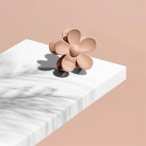 Vista 5 de The Hair Edit Secret Garden Clip - Pinza de flor grande en champán