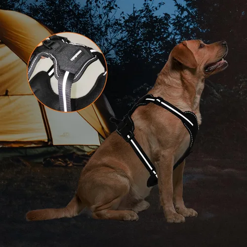 Vista 7 de Amazon Basics Arnés para perro sin tirones, chaleco ajustable acolchado suave con rayas reflectantes, resistente, pequeño, negro