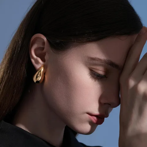 Vista 4 de Gold Waterdrop Hoop Earrings Dupes Earrings, Chunky Drop Earrings for Women, Lightweight Hypoallergenic Gold Plated Statement Fashion Jewelry for