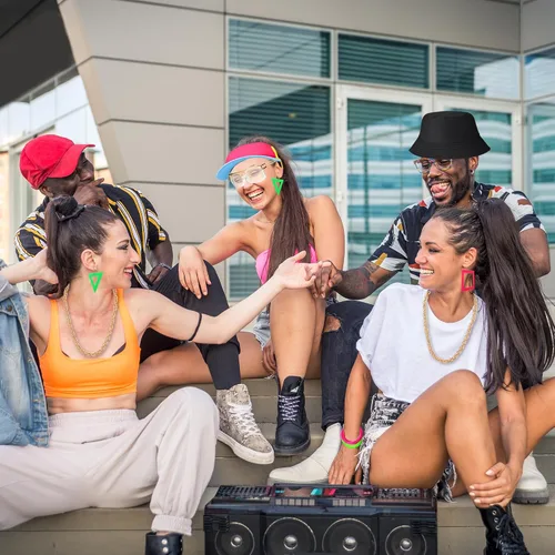Vista 5 de YAROMO Accesorios de hip hop para mujer, accesorios de atuendo de los años 80 y 90 para mujeres y hombres, riñonera de neón, bolsa de cintura