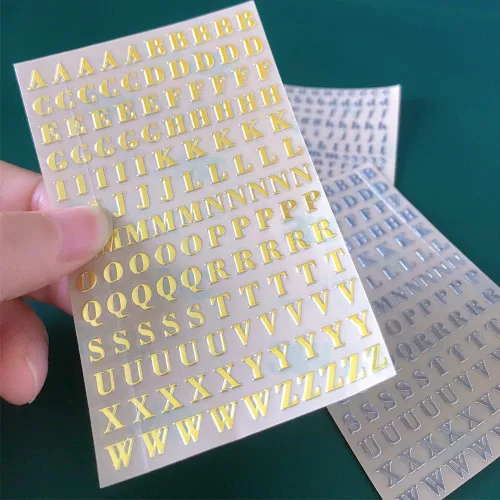 Vista 8 de 6 hojas de letras y números, minicalcomanías autoadhesivas del alfabeto, calcomanías de letras plateadas y doradas para uñas, piezas de resina