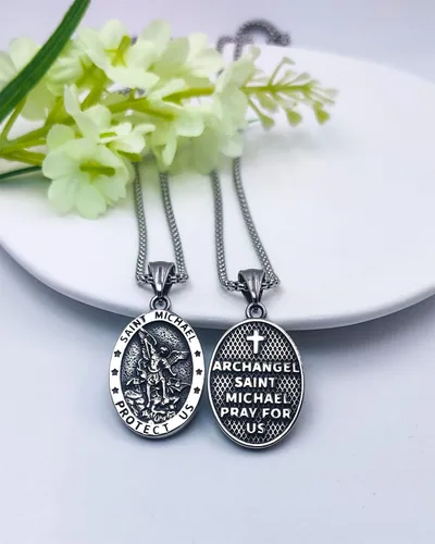 Vista 3 de Wasee Collar de San Miguel para hombre, collar con colgante de medalla de San Miguel Arcángel, amuleto de amuleto, joyería religiosa, regalos