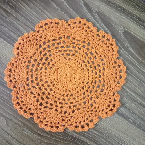 Vista 2 de Laivigo Manteles individuales hechos a mano con encaje de algodón y ganchillo, 4 unidades, 7 pulgadas, beige