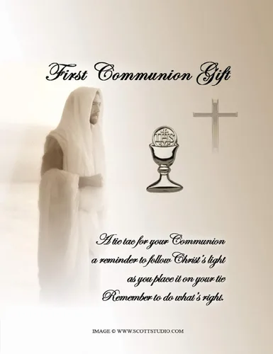 Vista 2 de First Comunion Chalice Tie Pin de regalo para niños en tono dorado o plateado
