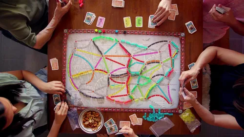 Vista 5 de ¡Aventureros al Tren! Juego de Mesa - Aventura Ferroviaria, Juego de Estrategia y Diversión para Adultos y Familia, A Partir de 8 Años, 2-5