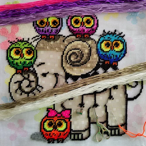 Vista 2 de Brvsk Kit de bordado de habitación infantil para adultos y principiantes - Elefante y búhos de 16 x 16 pulgadas con diseño impreso claro y preciso