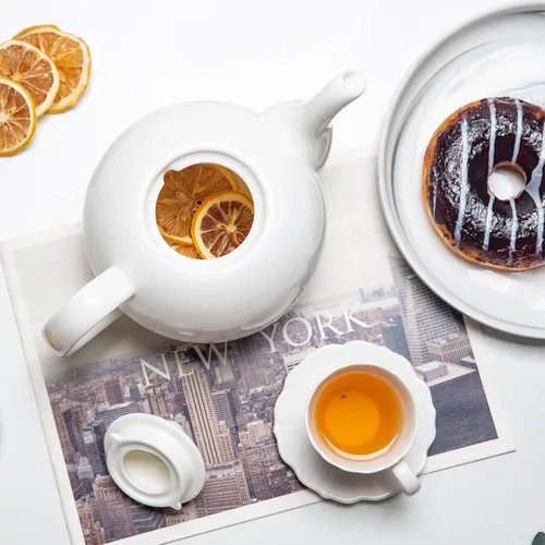 Vista 5 de KitchenTour - Ollas de té de porcelana inglesa -37 onzas para hojas sueltas y florecientes, olla de cerámica de porción fina con agujeros de colador