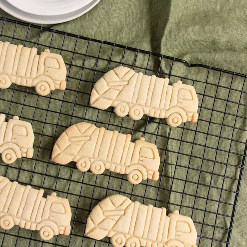 Vista 4 de Cortador de galletas de camión de basura, 1 pieza - Bakerlogy