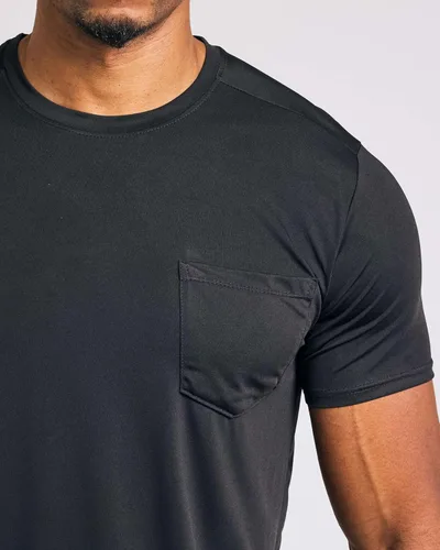Vista 4 de Real Essentials Paquete de 4 camiseta deportiva de manga corta Dry-Fit para hombre (disponible en tallas grandes y altas)