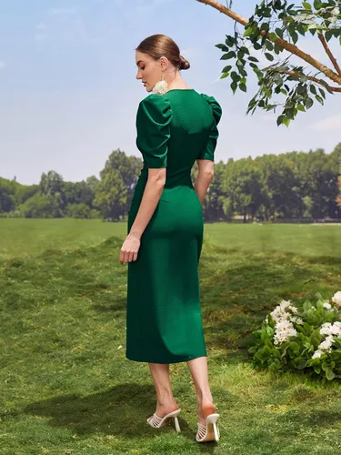 Vista 2 de WDIRARA Vestido de cóctel largo con cuello en V y manga abombada para mujer, elegante, con cuello en V, formal, color oscuro