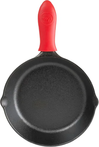 Vista 2 de Sartén de hierro fundido Lodge con minimango rojo de silicona de 8 pulgadas, 8