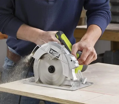 Vista 7 de Ryobi ZRCSB144LZK - Sierra circular resistente de 15 amperios y 7-1/4 pulgadas con láser de línea exacta (renovada)