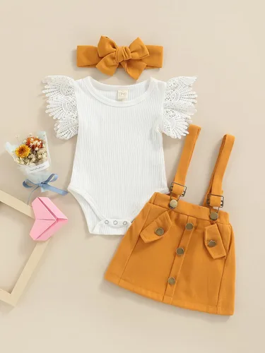 Vista 2 de Madjtlqy Conjunto de 3 piezas de verano para niñas pequeñas, mameluco acanalado de manga corta con volantes + falda con tirantes + diadema