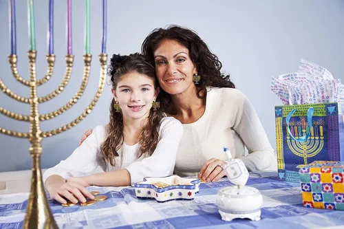 Vista 3 de ABTOLS Hanukkah Menorah Dreidel Earrings for Women Rhinestone Jewish Christmas Drop Dangle Earrings for Girls