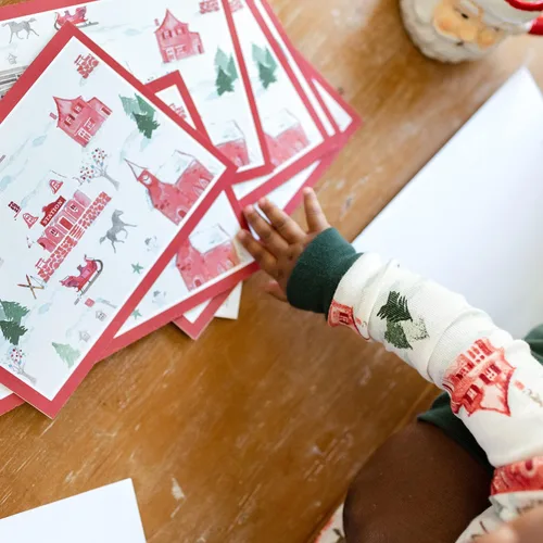 Vista 5 de Burt's Bees Baby Conjuntos de pijamas de Navidad familiares a juego, pijamas de algodón orgánico para niños, niños pequeños, mujeres y adultos