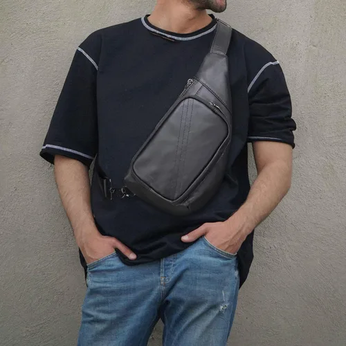 Vista 7 de Bolso bandolera para hombres y mujeres pequeño de cuero auténtico mochila cruzada de un hombro mochila cruzada para senderismo Negro