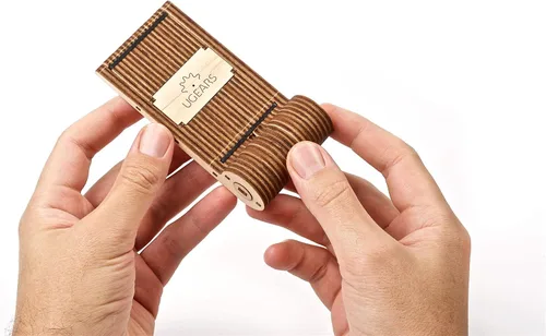 Vista 5 de UGEARS Soporte plegable ajustable para teléfono, compatible con teléfonos inteligentes y tabletas, soporte móvil de madera hecho a mano, perfecto