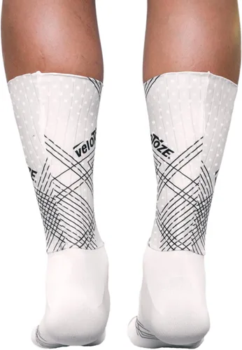 Vista 3 de veloToze Aero Sock para carreras de bicicletas tela avanzada Aero cumple con la UCI para una ventaja aerodinámica en carreras de bicicletas e ITT