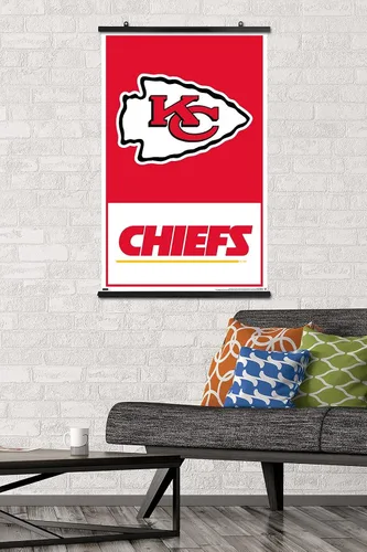 Vista 2 de Trends International NFL Kansas City Chiefs - Póster de pared con logotipo 21, 34 pulgadas de largo x 22.4 pulgadas, paquete de póster y clip