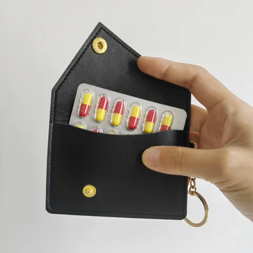 Vista 3 de Pastillero anticonceptivo con estampado de piel de serpiente (negro)