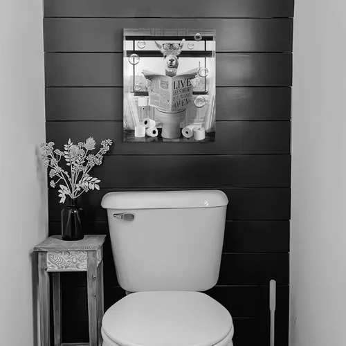 Vista 4 de Luslya Divertido arte de pared de alpaca para baño, linda alpaca sentada en el inodoro, lectura de periódicos, póster enmarcado en blanco y negro