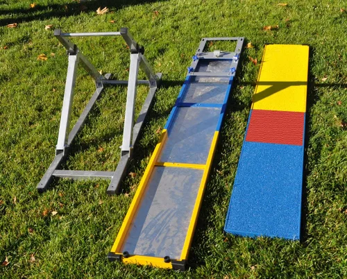 Vista 3 de Cool Runners 12' Aluminio y Acero Perro Agility Teeter con piel de goma, azul, amarillo y rojo 2 partes
