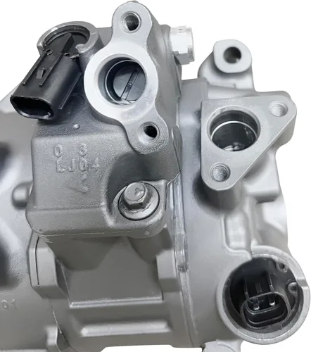 Vista 6 de Compresor de CA RYC y embrague de A/C AEG367 (solo se adapta a modelos de 2.5L)