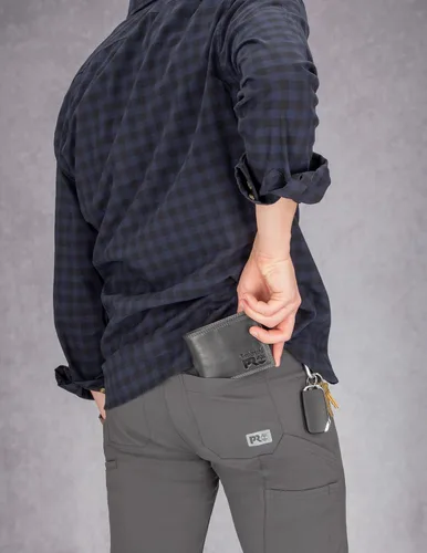 Vista 6 de Timberland PRO Men's Leather RFID Wallet with Removable Flip Pocket Card Carrier