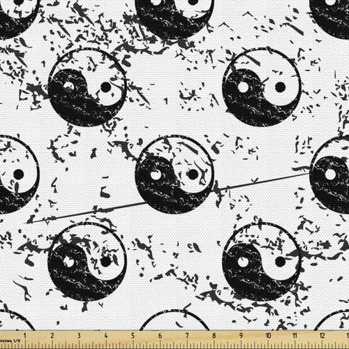 Vista 47 de Lunarable Tela de animales de The Yard, caras de gato y perro, mejores amigos, Bulldog Beagle, Labrador, Calico Kitty impresión, tela de satén